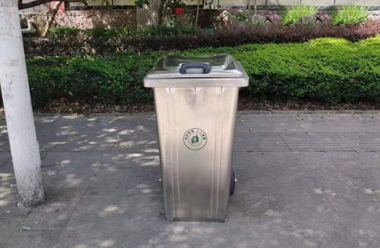 不銹鋼戶(hù)外分類(lèi)垃圾桶